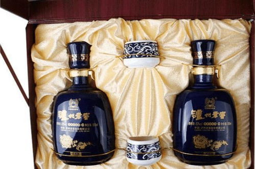 白酒并非越陳越香，警惕家中這幾類(lèi)酒長(zhǎng)期存放反成負(fù)擔(dān)